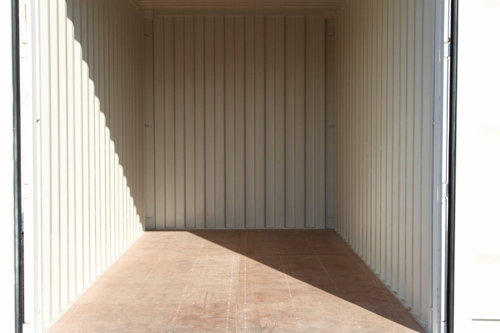 20ft HC zeecontainer (1e reis) wit